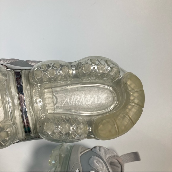 Nike Air Vapermax Plus US 8 - Picture 4 of 11